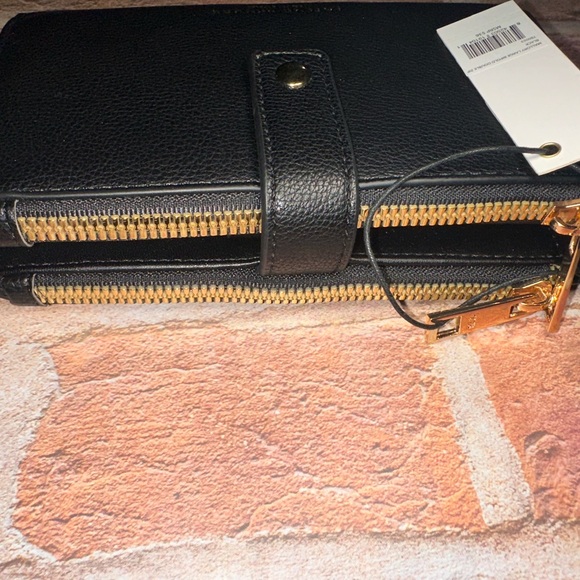 Taylor Brooke Black Leather Wallet - Picture 3 of 6